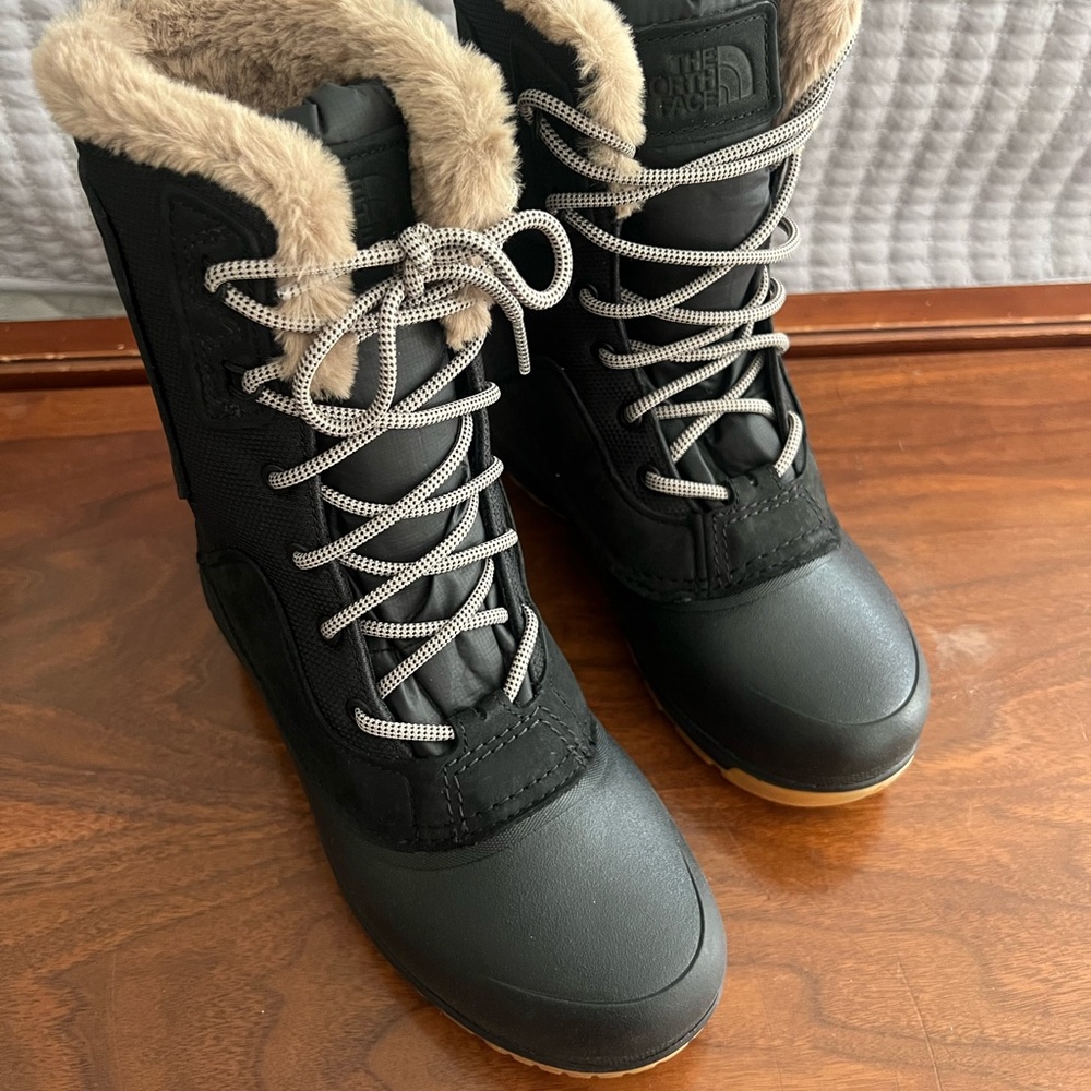 Women’s North Face Boots